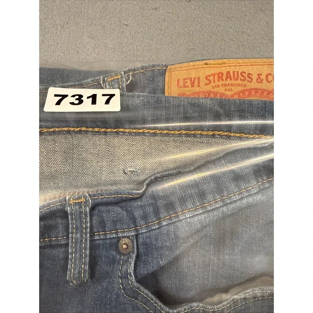 Levi's 541 men's jeans 50x32 straight leg light wash